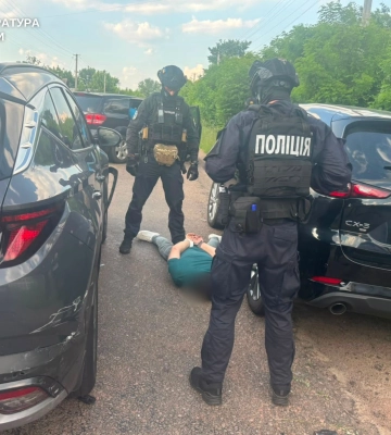На Житомирщині повідомлено про підозру держслужбовцю, який видавав посвідчення без навчання