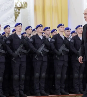 Путін, який боїться втратити Крим, опинився перед вибором із двох варіантів — The Sunday Times