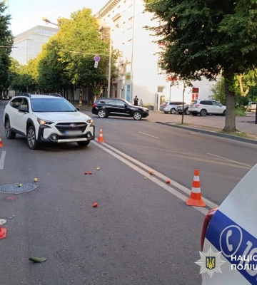 У Житомирі автомобіль Subaru під час повороту збив пішохода, - поліція