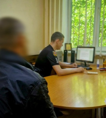 Одесит напав на 75-річну жінку у під’їзді багатоповерхівки