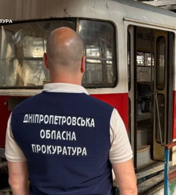 Повідомлено про підозру директору КП та керівнику ТОВ, які вкрали кошти на ремонт трамваїв