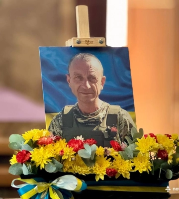 Понад два роки вважали зниклим безвісти: на Волині попрощалися з Героєм Віталієм Мінчуком