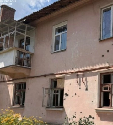 Росіяни понад 40 разів атакували Дніпропетровщину: поранені двоє людей, пошкоджені будинки та інфраструктура