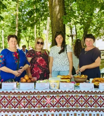 У Костополі відбувся благодійний ярмарок «Місто вдячних сердець» (ФОТО)