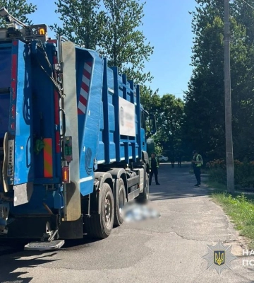 На Львівщині вантажівка на смерть збила пішохода - поліція розпочала розслідування