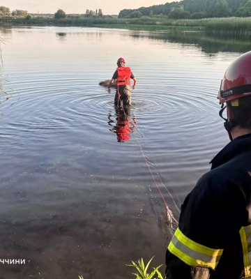 На Вінниччині рятувальники дістали з водойми тіло загиблої людини, - ДСНС