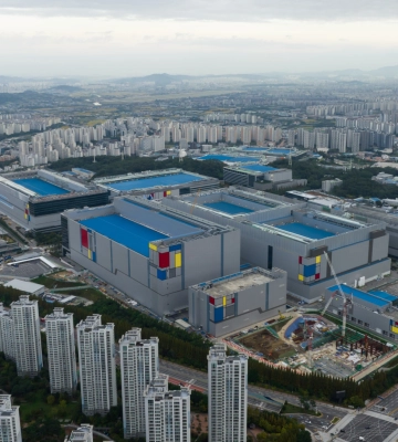 Samsung та SK Hynix інвестують до 1,3 трильйона доларів у виробництво чипів для ШІ