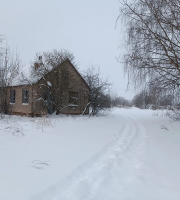 У Луцькому районі за 78 тисяч продають комунальний будинок. Фото