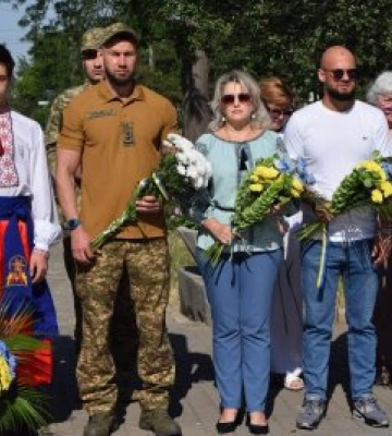 З нагоди 30-ї річниці Конституції України у Миколаєві вшанували пам’ять борців за незалежність держави