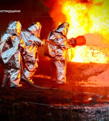 Ворожа атака на Кіровоградщину: виникла пожежа на одному з підприємств