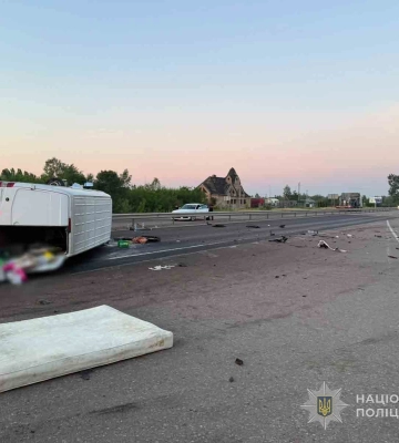 На Волині зіткнулися легковик та мікроавтобус, є загиблий