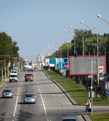 На вулиці Науковій у Львові зухвало пограбували жінку (відео)