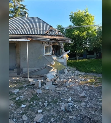 Армія РФ поцілила по вантажівці мʼясокомбінату на Харківщині: що відомо