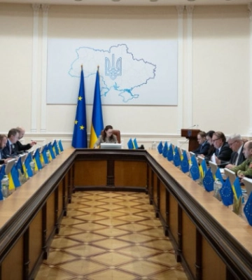 Кабмін затвердив порядок використання коштів ЄС, залучених у межах спецпозики на озброєння