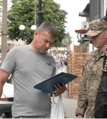 Мобилизовали отца-одиночку, пока ребенок был в саду: кто теперь опекает дочь