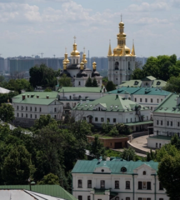 Департамент КМДА вимагає припинити будівництво хмарочосу, що може закрити панорами Лаври