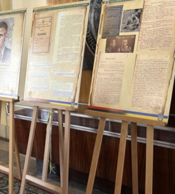 У Чернівцях презентували виставку віднайдених документів про відновлення Української держави у 1941 році