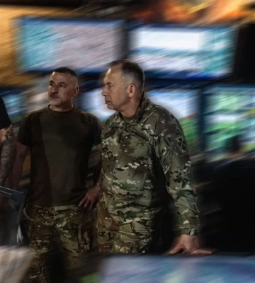 «Ведемо активну оборону», - Сирський у Костянтинівці заслухав доповіді командирів