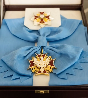 Навроцький позбавив Зеленського Ордену Білого Орла: у президента України не коментують ситуацію