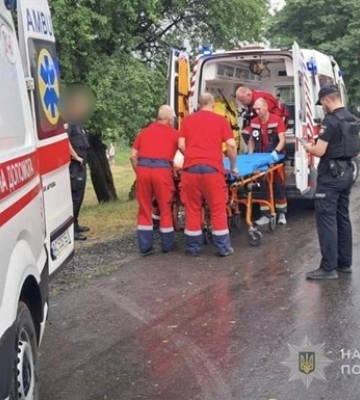 На Волыни семеро человек потеряли сознание из-за удара молнии