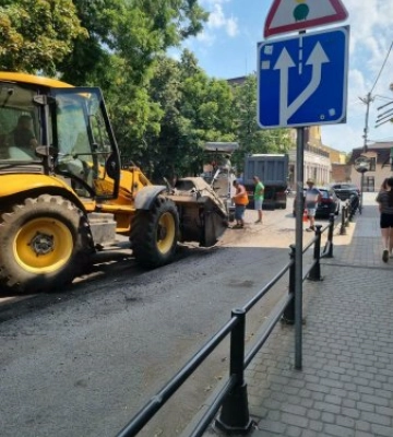 Велике оновлення у Берегові: головні артерії міста трансформуються просто зараз!