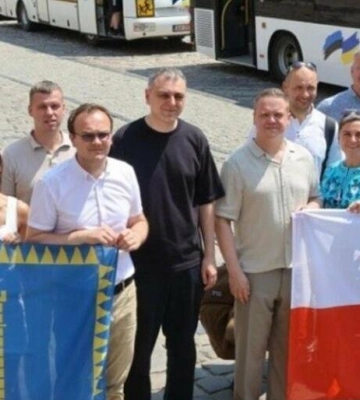 Неочікувана допомога з Естонії: Львову передали одразу 4 автобуси