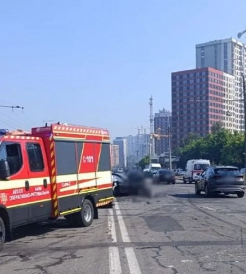 ДТП в Киеве на улице Выговского: есть погибший и пострадавшие