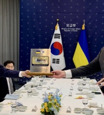 Сибіга зустрівся з главою МЗС Південної Кореї - говорили про співпрацю Росії з КНДР