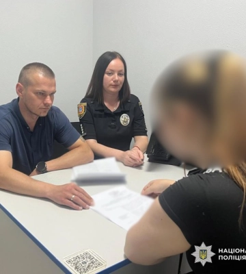 На Одещині 17-річна дівчина ошукала вісьмох людей на продажі неіснуючих телефонів