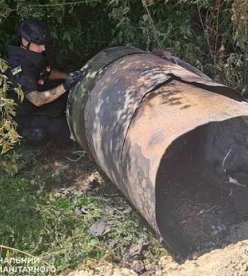 В Харьковской области саперы изъяли остатки российской баллистической ракеты "Искандер-М". ФОТОРЕПОРТАЖ