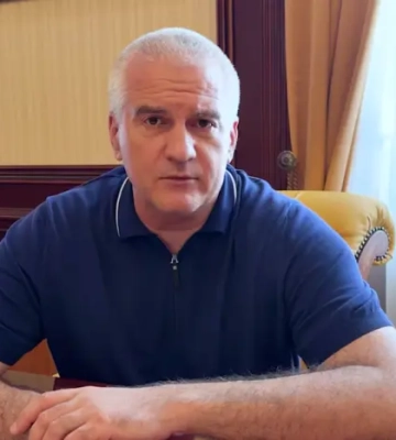Гауляйтер Криму визнав, що дефіцит пального швидко не зникне