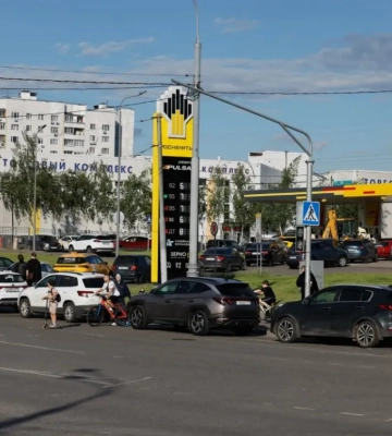 В окупованій Ялті пальне з каністр продають по 1000 рублів за літр. ВIДЕО