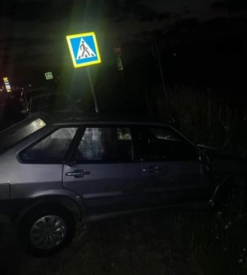 На під’їзді до Ужгорода п’яний водій без прав злетів у кювет: рівень алкоголю перевищив норму в 13 разів