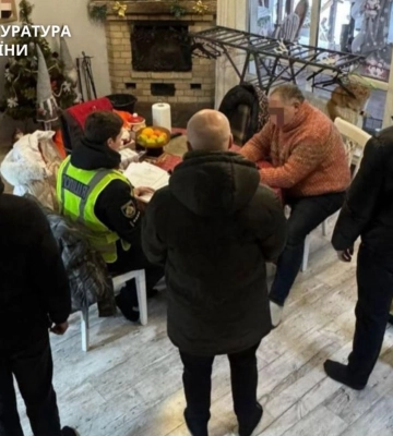 Переплата у 36,6 млн грн: колишнього командира військової частини обвинувачують у недбалості під час закупівлі зимової форми