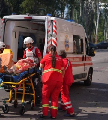 Окупанти вчергове вдарили по Запоріжжю: одна людина загинула, ще четверо постраждали. ФОТОрепортаж