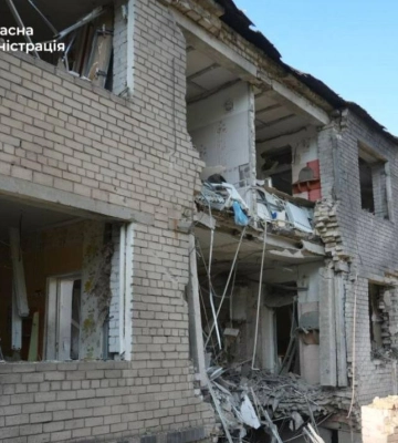 Окупанти вчергове вдарили по Запоріжжю: одна людина загинула, ще четверо постраждали. ФОТОрепортаж