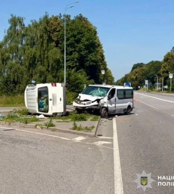 Поліція Вінниччини встановлює обставини трьох ДТП, внаслідок яких постраждали люди