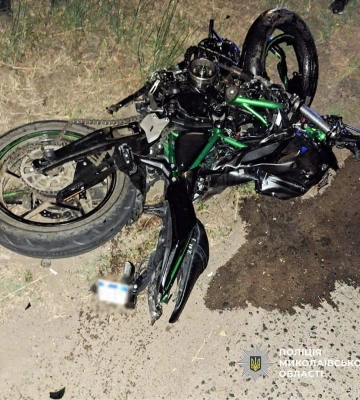 На Миколаївщині поліція затримала водія легковика за ДТП, в якій загинули молодик та дівчина