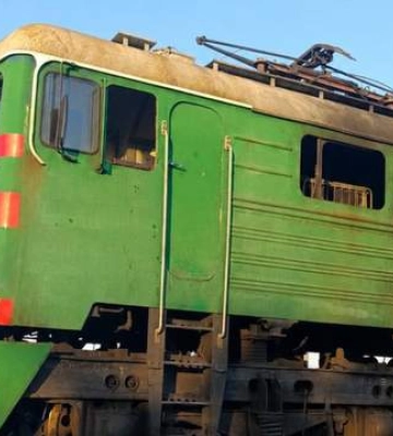 Российские оккупанты ударили дроном по электровозу в Днепропетровской области