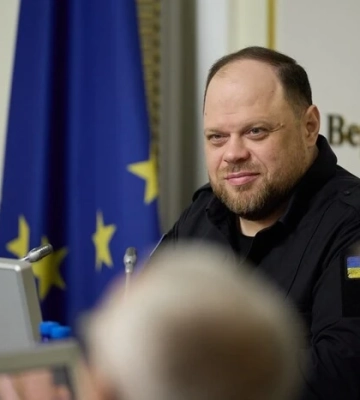 Стефанчук назвав помилкою рішення президента Навроцького про відкликання ордена Зеленського