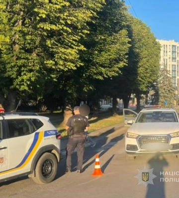 У Луцьку внаслідок наїзду автівки на пішохідному переході постраждали жінка та дитина