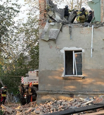 У Харкові з-під завалів будинку дістали тіло загиблої людини після удару КАБами