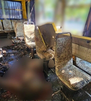 У Херсонській ОВА показали наслідки російської атаки на громадський транспорт у Херсоні 