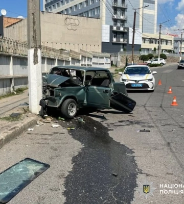 У Кропивницькому поліцейські встановлюють обставини ДТП, в якій травмувалися водій та дитина