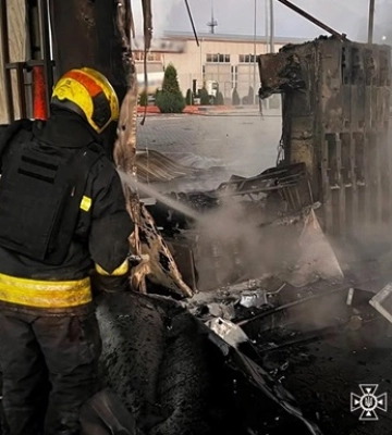 Атаки на АЗС: українців закликали не перебувати на заправках під час тривог