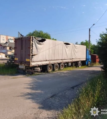 На Львівщині поліцейські знайшли та затримали зловмисника, який підпалив вантажівку