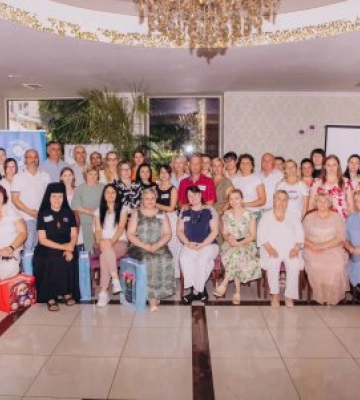 «Мамо» і «тату» змінюють долі: у Мукачеві розповіли історії, які надихають усе Закарпаття