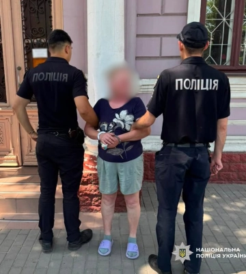 На Одещині затримано ревнивицю, яка кілька разів вдарила ножицями суперницю, - поліція
