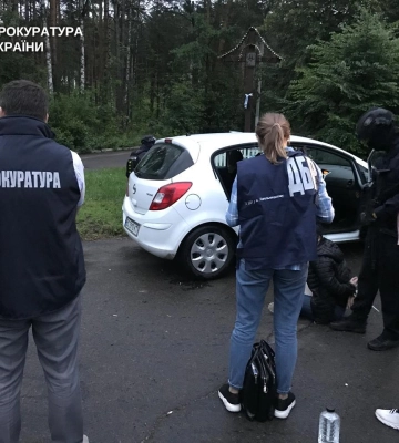 На Рівненщині засуджено юнака, який разом із батьком постачав наркотики до виправної колонії