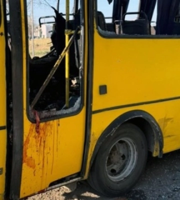 Удар по маршрутці у Херсоні: кількість постраждалих зросла до 10, двоє загиблих